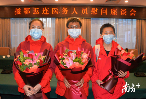 支援湖北、奮戰(zhàn)抗疫一線的莫文慶、曾慧、丘金霞3人入選2020年“清遠(yuǎn)市最美人物之最美醫(yī)生/護(hù)士”。黃津 攝