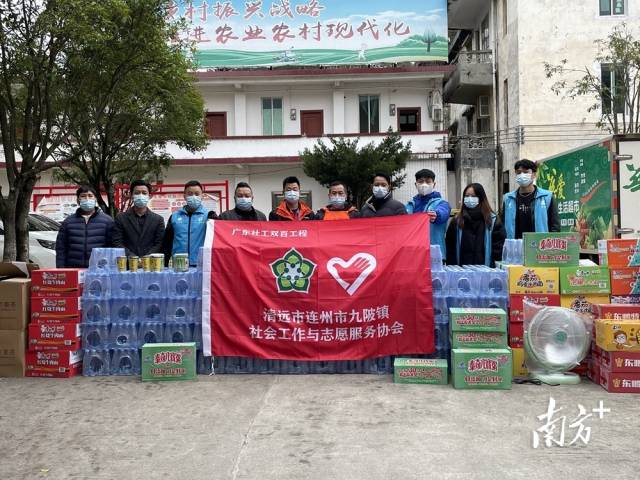 籌措物資助力困難群眾暖度寒冬。