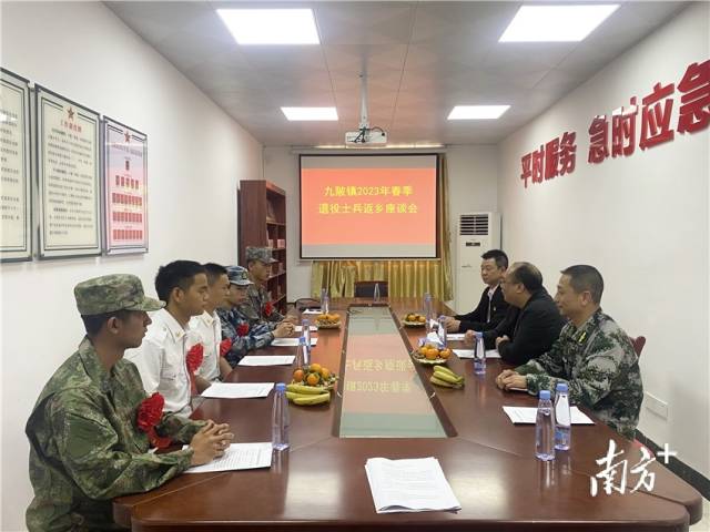 座談會現(xiàn)場。